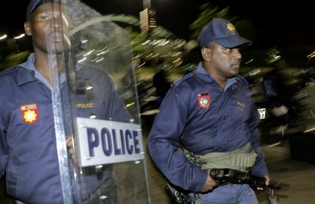 Δέκα νεκροί και αρκετοί τραυματίες σε πολυπληθή ολονυκτία σε στάδιο της Ανγκόλα